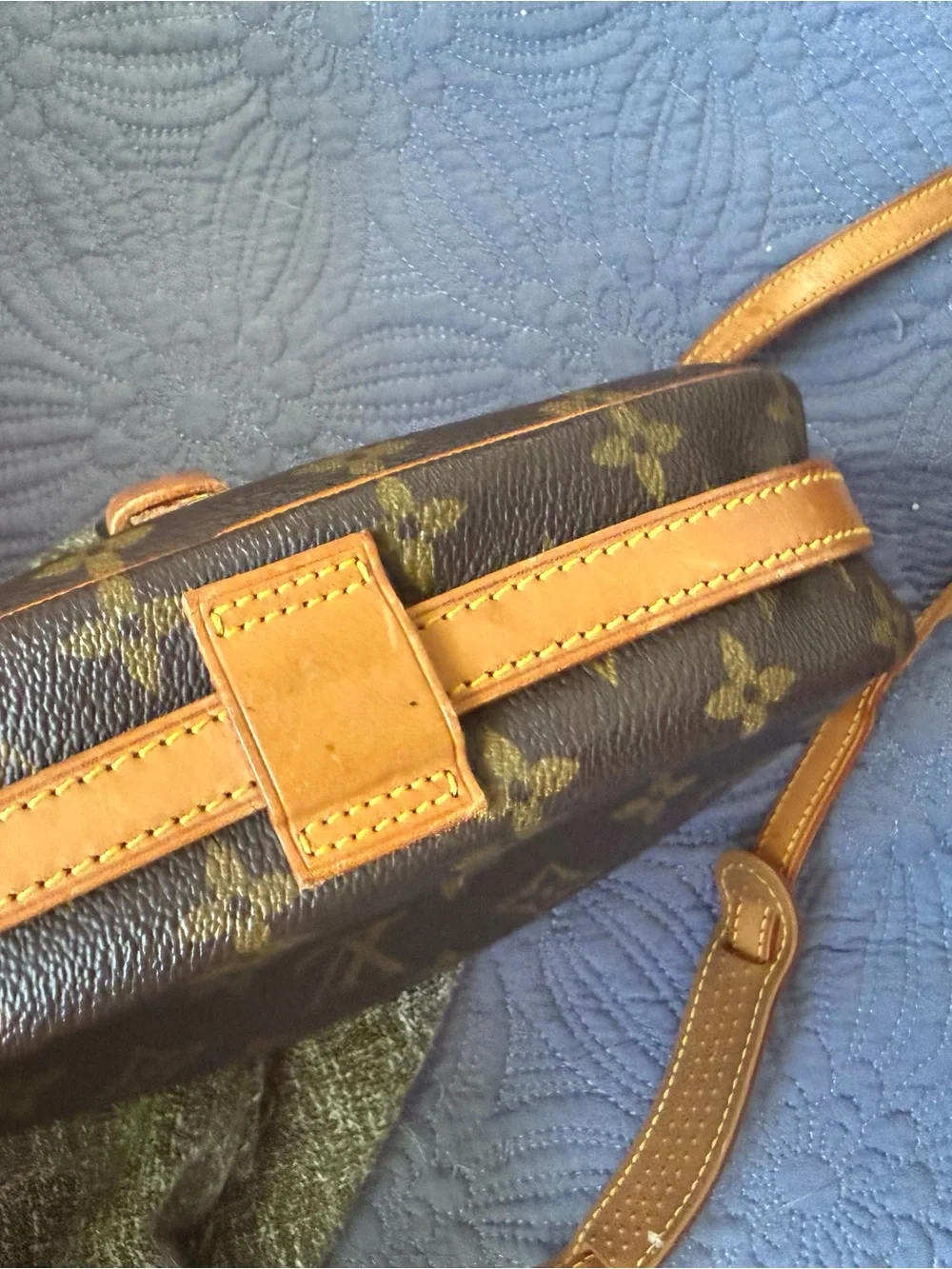 Louis Vuitton please zip removed